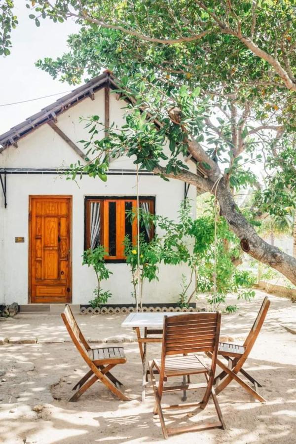 Villa Dao Hoa Vang Cam Ranh - Venuestay Exterior foto
