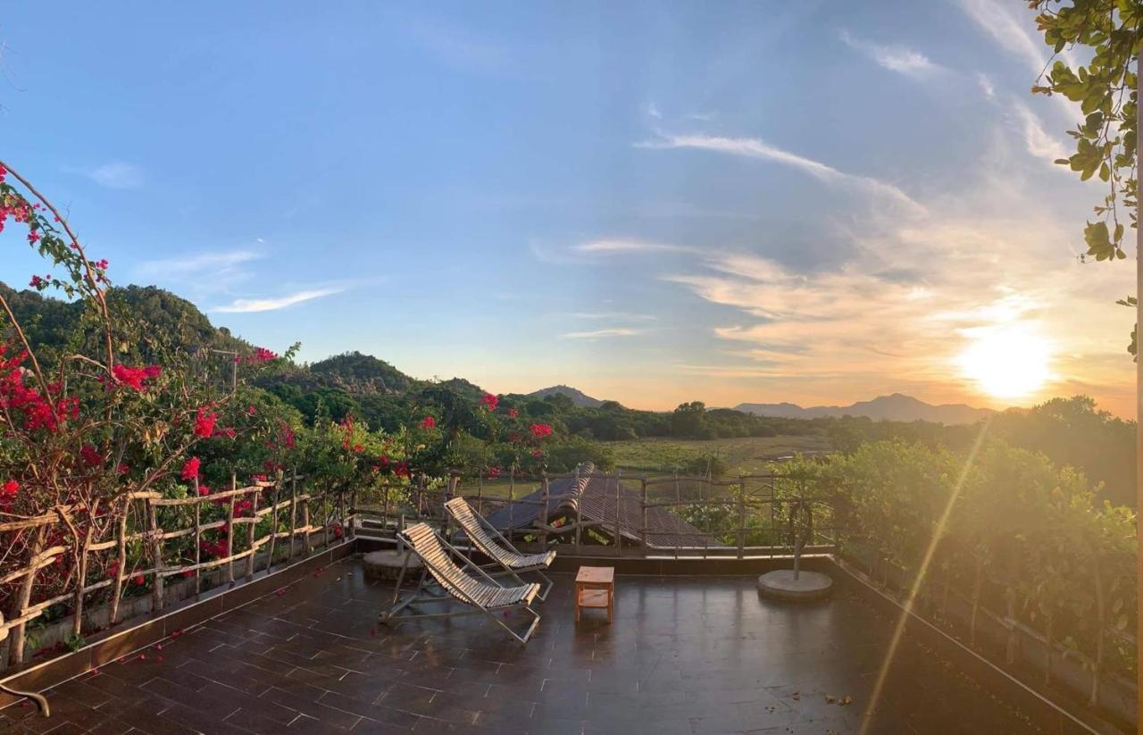 Villa Dao Hoa Vang Cam Ranh - Venuestay Exterior foto
